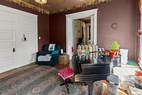 Tiny photo for 404 W BROADWAY Street, Centralia, IL 62801 (MLS # EB458890)