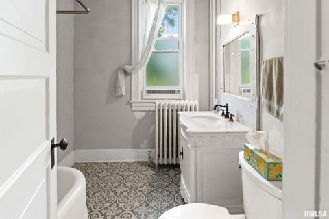 Tiny photo for 404 W BROADWAY Street, Centralia, IL 62801 (MLS # EB458890)