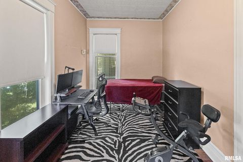 Tiny photo for 404 W BROADWAY Street, Centralia, IL 62801 (MLS # EB458890)