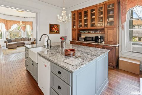 Tiny photo for 404 W BROADWAY Street, Centralia, IL 62801 (MLS # EB458890)