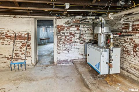 Tiny photo for 404 W BROADWAY Street, Centralia, IL 62801 (MLS # EB458890)