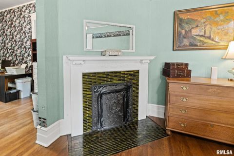 Tiny photo for 404 W BROADWAY Street, Centralia, IL 62801 (MLS # EB458890)