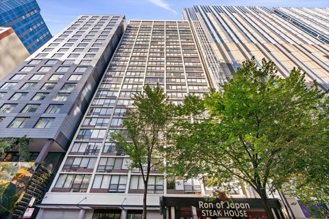 Photo of 230 E Ontario Street #1905, Chicago, IL 60611 (MLS # 12750285)