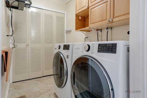 Tiny photo for 915 Plum Grove Circle, Buffalo Grove, IL 60089 (MLS # 12550059)