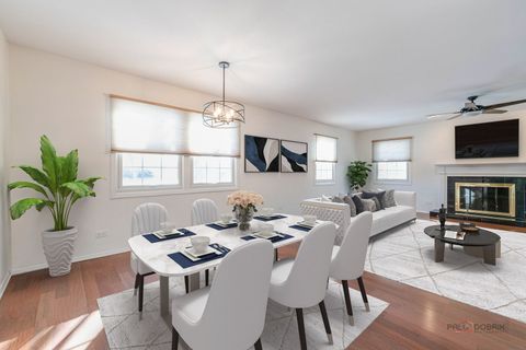 Tiny photo for 915 Plum Grove Circle, Buffalo Grove, IL 60089 (MLS # 12550059)