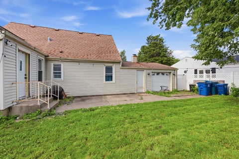 Tiny photo for 6509 W 83rd Street, Burbank, IL 60459 (MLS # 12708904)
