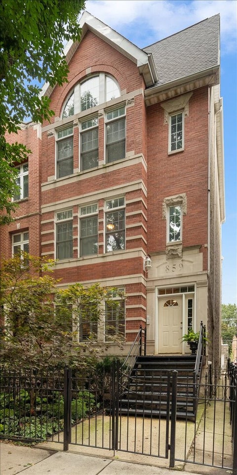Photo of 859 W Wrightwood Avenue #1, Chicago, IL 60614 (MLS # 12754740)