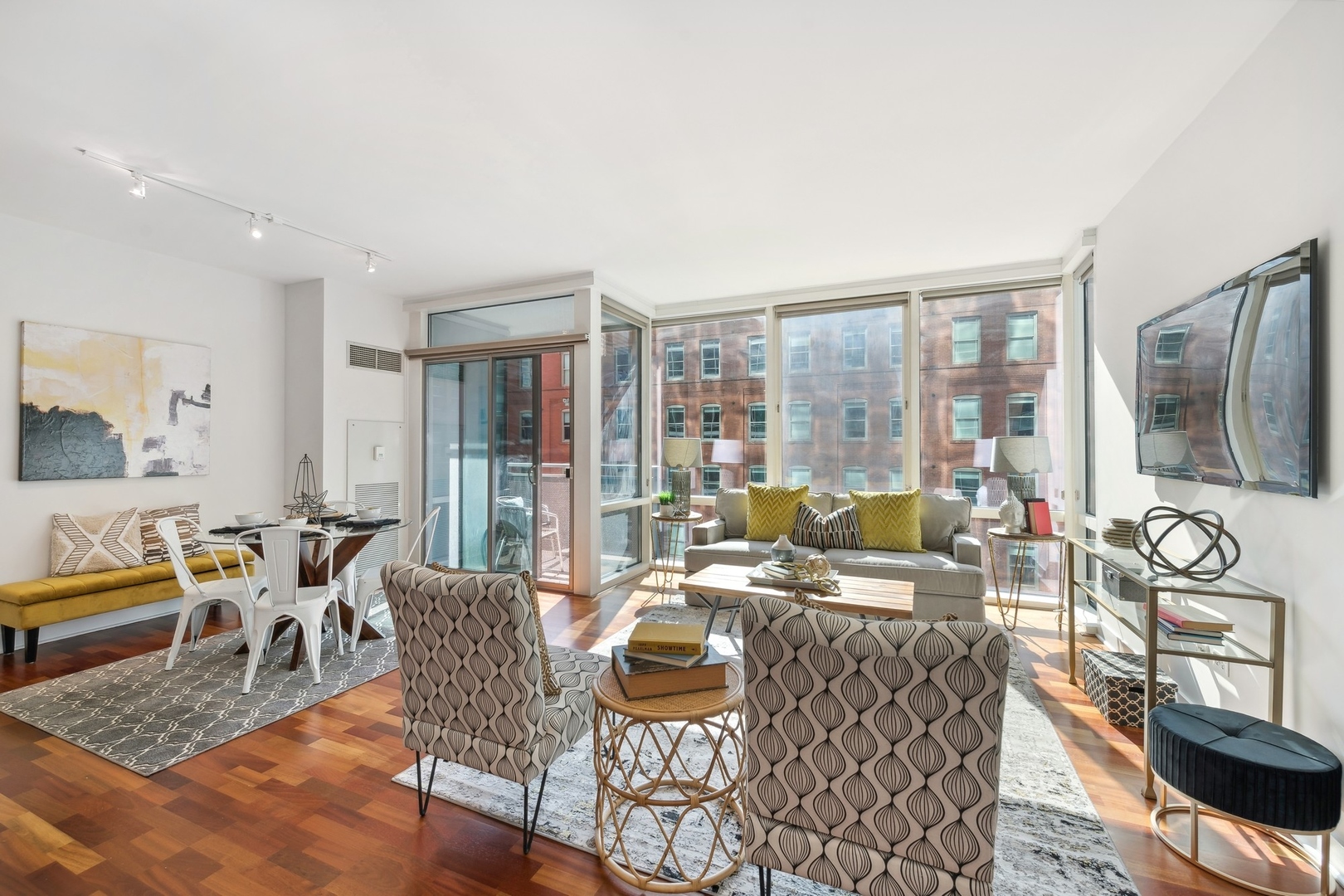 505 N McClurg Court 504