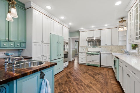 Tiny photo for 735 Hawthorne Lane, Geneva, IL 60134 (MLS # 12788786)
