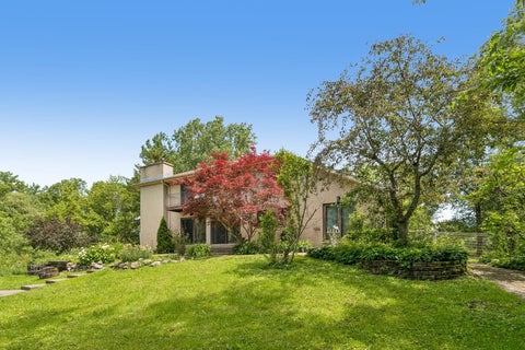 Tiny photo for 1191 Hunters Lane, Libertyville, IL 60048 (MLS # 12684921)
