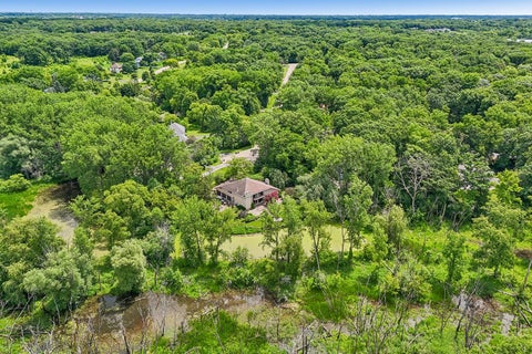 Tiny photo for 1191 Hunters Lane, Libertyville, IL 60048 (MLS # 12684921)