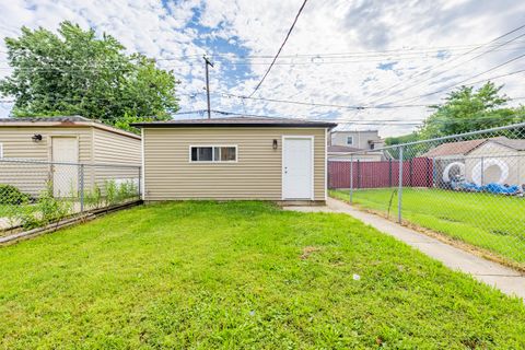 Tiny photo for 7335 S Greenwood Avenue, Chicago, IL 60619 (MLS # 12460591)