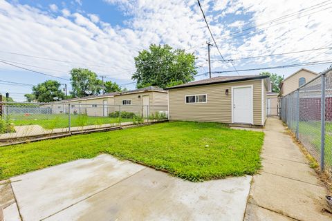 Tiny photo for 7335 S Greenwood Avenue, Chicago, IL 60619 (MLS # 12460591)