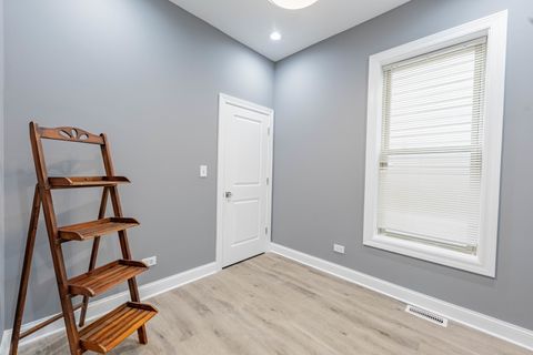 Tiny photo for 7335 S Greenwood Avenue, Chicago, IL 60619 (MLS # 12460591)