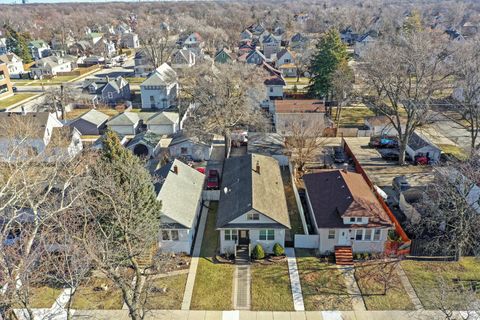 Tiny photo for 607 N 9th Avenue, Maywood, IL 60153 (MLS # 12546636)