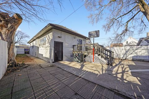 Tiny photo for 607 N 9th Avenue, Maywood, IL 60153 (MLS # 12546636)