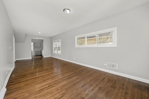 Tiny photo for 607 N 9th Avenue, Maywood, IL 60153 (MLS # 12546636)