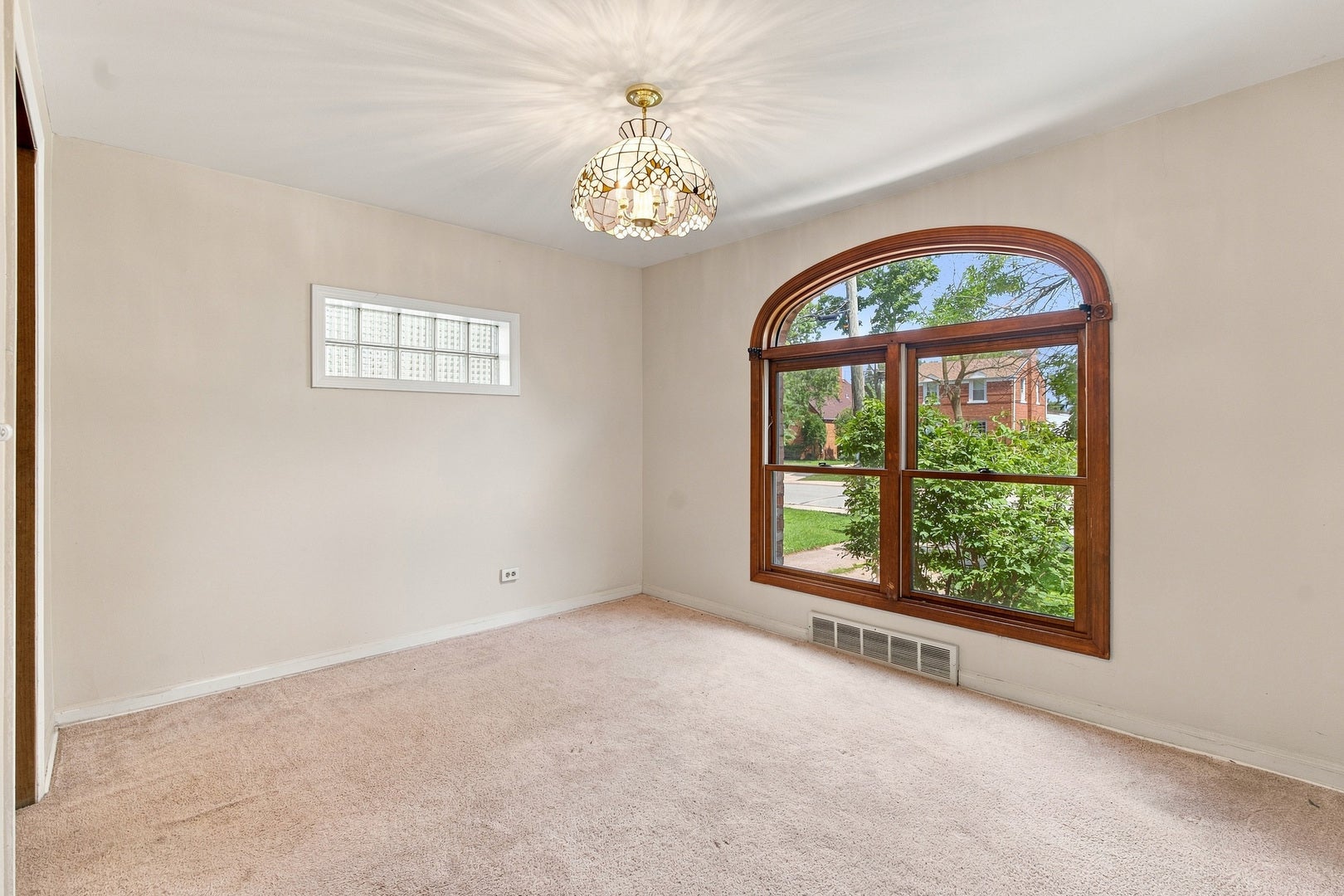 2606 Elder Lane