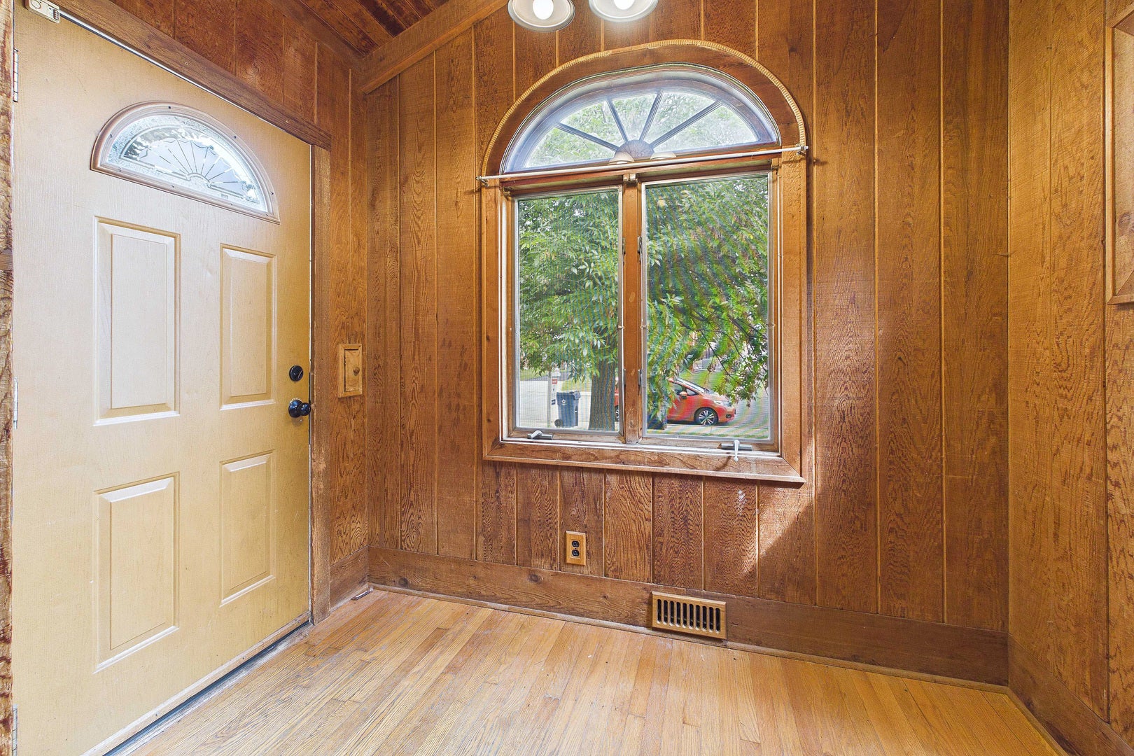2606 Elder Lane