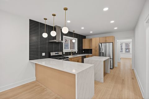 Tiny photo for 6119 N Mason Avenue, Chicago, IL 60646 (MLS # 12584442)