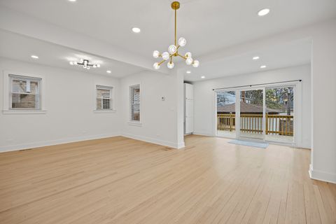 Tiny photo for 6119 N Mason Avenue, Chicago, IL 60646 (MLS # 12584442)
