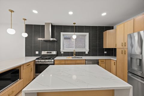 Tiny photo for 6119 N Mason Avenue, Chicago, IL 60646 (MLS # 12584442)