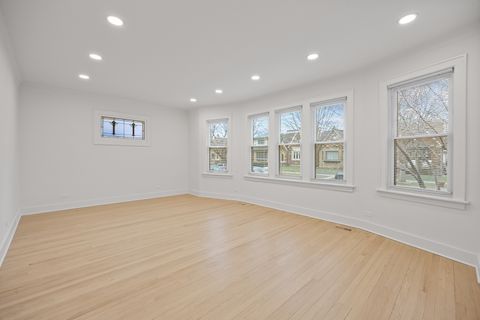 Tiny photo for 6119 N Mason Avenue, Chicago, IL 60646 (MLS # 12584442)