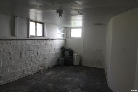 Tiny photo for 407 S Beveridge Street, Carbondale, IL 62901 (MLS # EB458806)