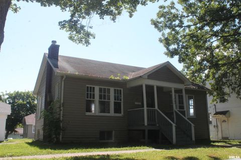 Tiny photo for 407 S Beveridge Street, Carbondale, IL 62901 (MLS # EB458806)