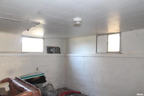 Tiny photo for 407 S Beveridge Street, Carbondale, IL 62901 (MLS # EB458806)