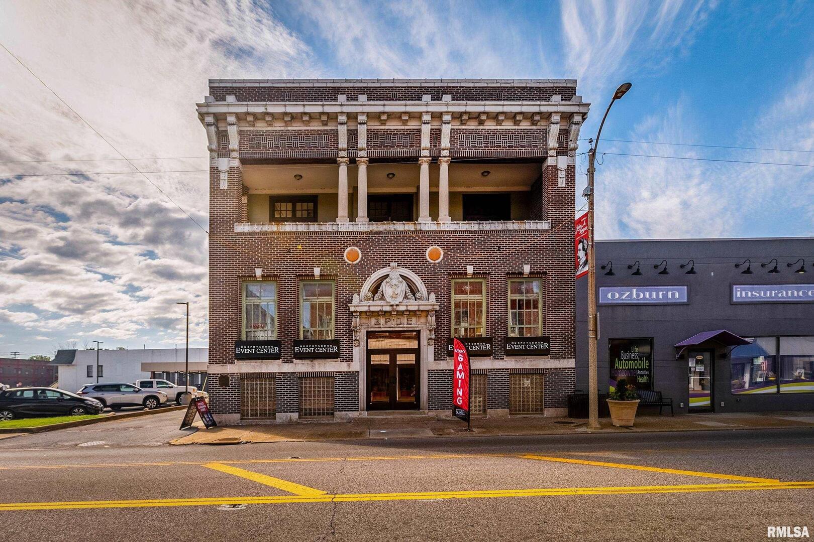 1329 WALNUT Street
