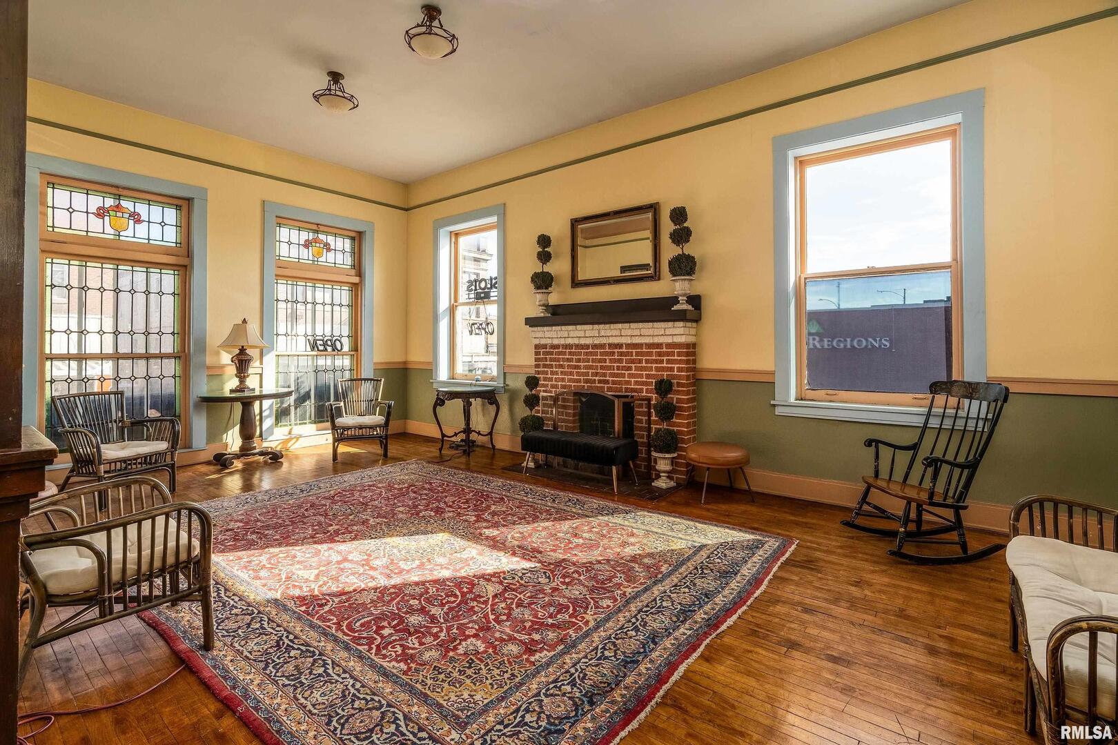 1329 WALNUT Street