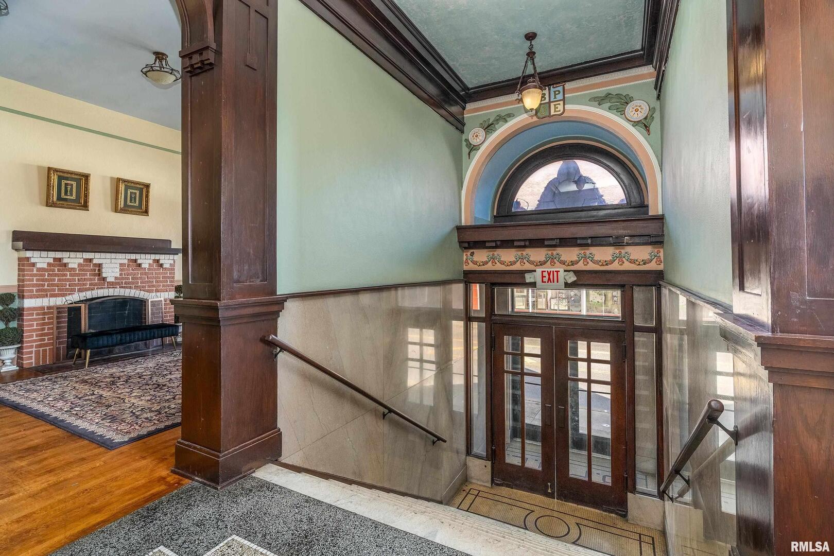 1329 WALNUT Street