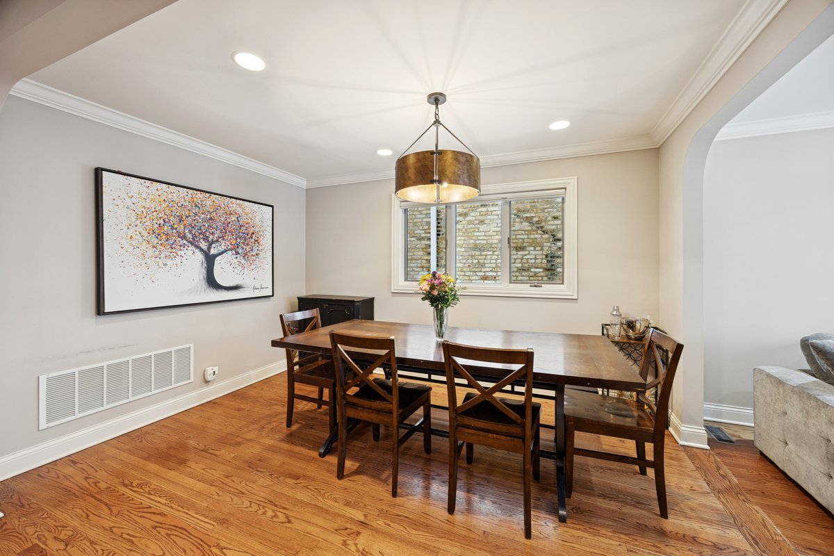 6530 N Oliphant Avenue