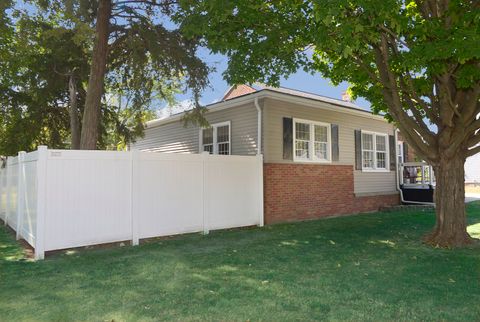 Tiny photo for 305 E 12th Street, Streator, IL 61364 (MLS # 12485494)