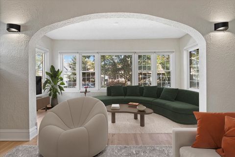 Tiny photo for 4550 N Knox Avenue, Chicago, IL 60630 (MLS # 12521229)