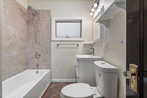 Tiny photo for 4550 N Knox Avenue, Chicago, IL 60630 (MLS # 12521229)