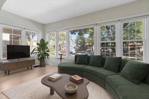 Tiny photo for 4550 N Knox Avenue, Chicago, IL 60630 (MLS # 12521229)