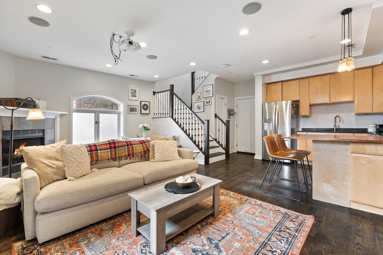 417 N NOBLE Street 5