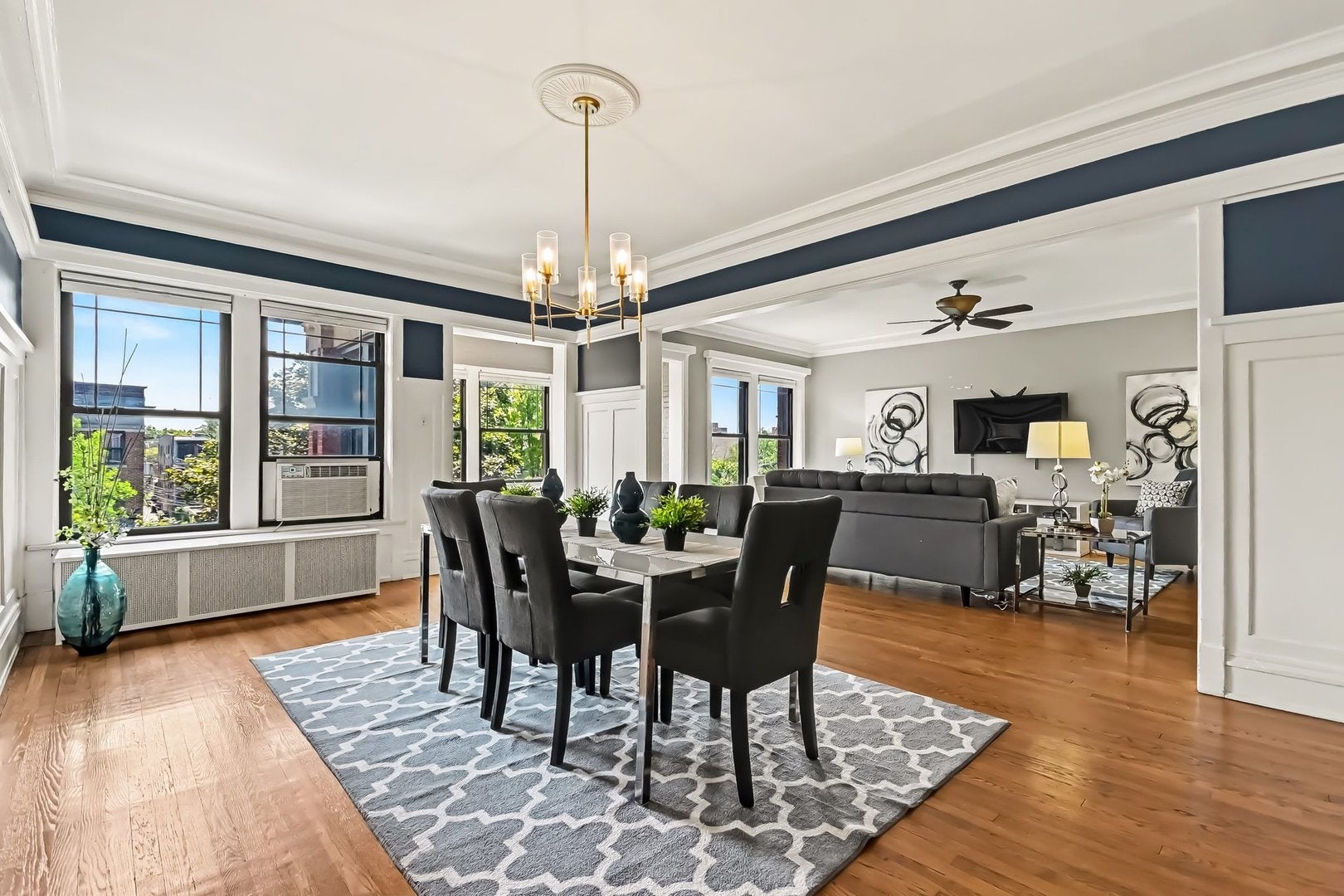 1140 E Hyde Park Boulevard 3D