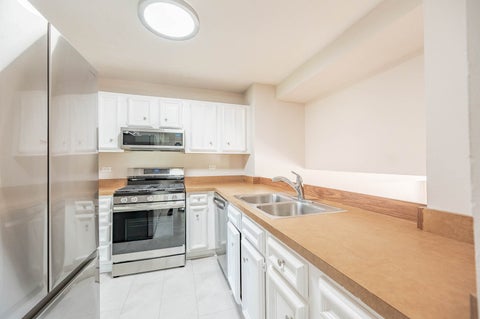 Tiny photo for 800 Shawnee Trail, Roselle, IL 60172 (MLS # 12669093)
