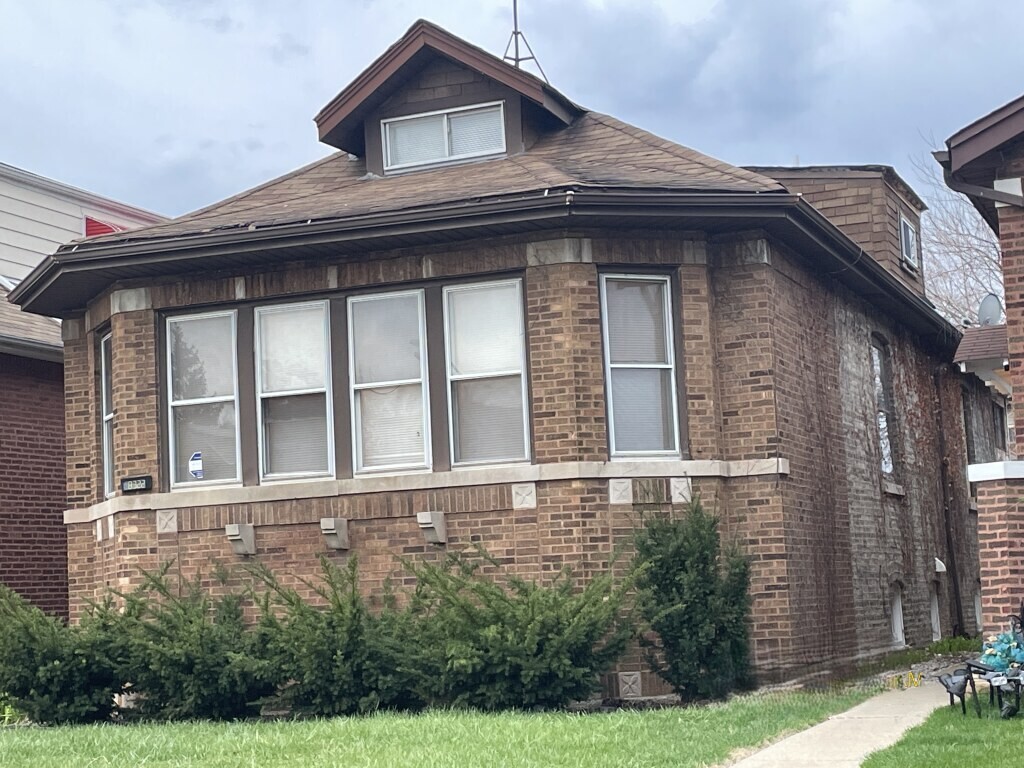 8322 S Aberdeen Street