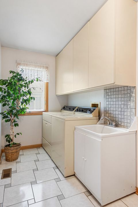 Tiny photo for 1216 Country Lane, Lemont, IL 60439 (MLS # 12493740)
