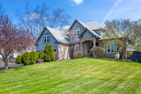 155 Lilac Lane Wheeling IL 60090