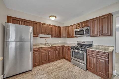 Tiny photo for 1331 S Finley Road #212, Lombard, IL 60148 (MLS # 12782638)