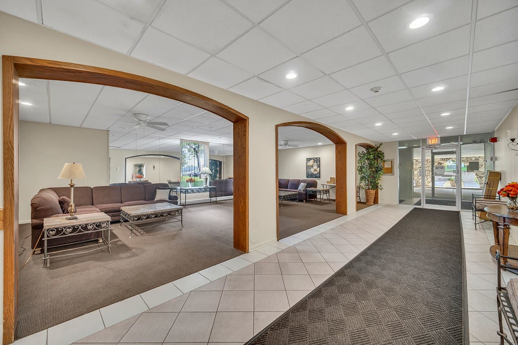 1331 S Finley Road 212