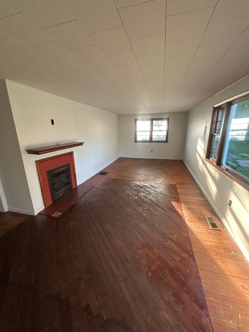 201 W Byron Street