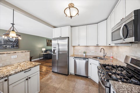 Tiny photo for 1871 Hawthorne Avenue, Westchester, IL 60154 (MLS # 12748888)