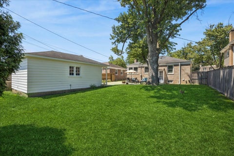 Tiny photo for 1871 Hawthorne Avenue, Westchester, IL 60154 (MLS # 12748888)