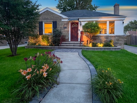 Tiny photo for 1871 Hawthorne Avenue, Westchester, IL 60154 (MLS # 12748888)